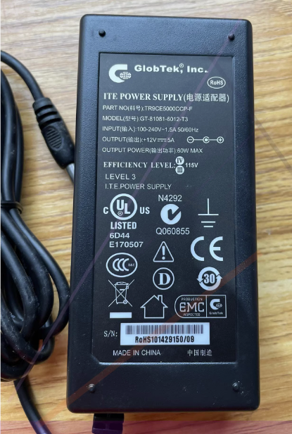 New GlobTek, lnc. 12V 5A GT-81081-6012-T3 TR9CE5000CCP-F ITE POWER SUPPLY